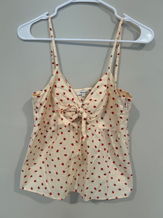 Madewell Tops - Madewell Strawberry print women’s size 6 top